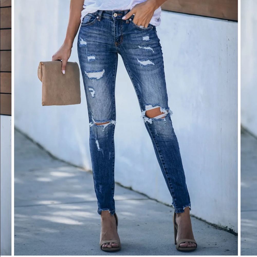Vici Kancan Universal Mid Rise Skinny Jean